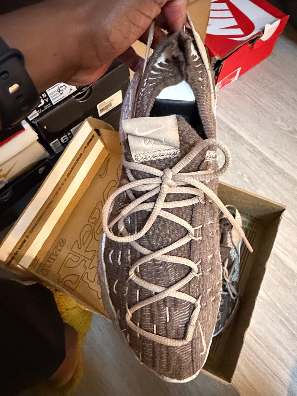 Nike Brown Knit Speckled-White Platform Runner - Picture 2 of 5